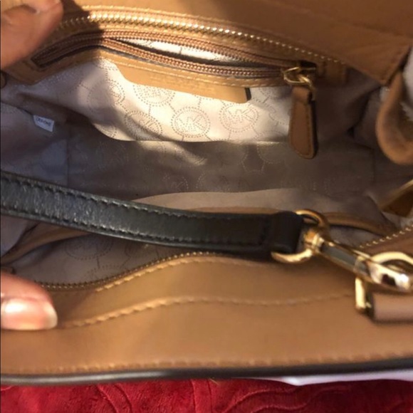 Michael Kors Purse - Picture 5 of 5